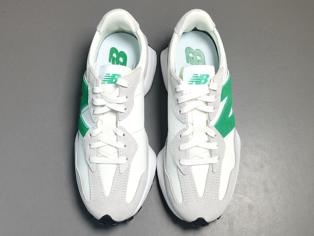 New Balance 327