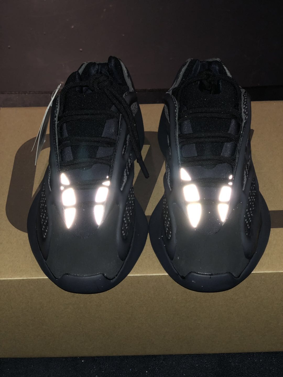 Yeezy 700 V3 Alvah