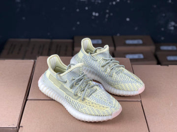 YEEZY BOOST 350 V2