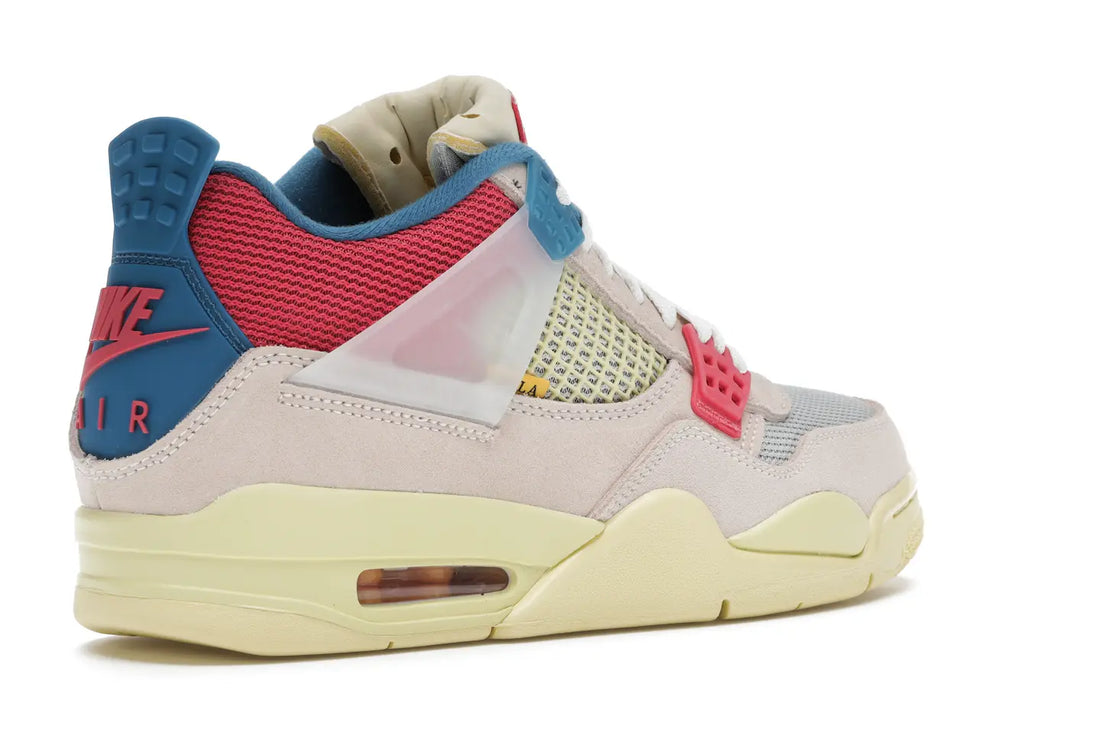 Jordan 4 Retro
Union Guava Ice