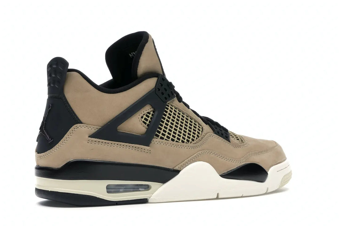 Jordan 4 Retro
Fossil