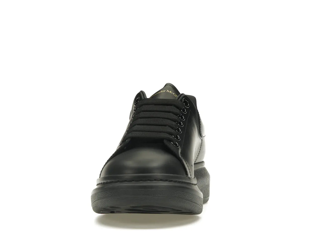 Alexander McQueen
Black