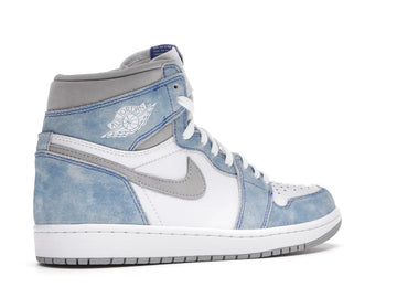 Jordan 1 Retro High
Hyper Royal Smoke Grey