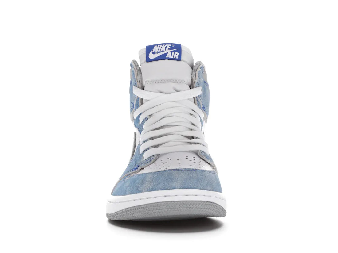 Jordan 1 Retro High
Hyper Royal Smoke Grey