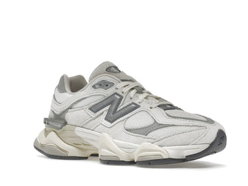 New Balance 9060
Sea Salt White