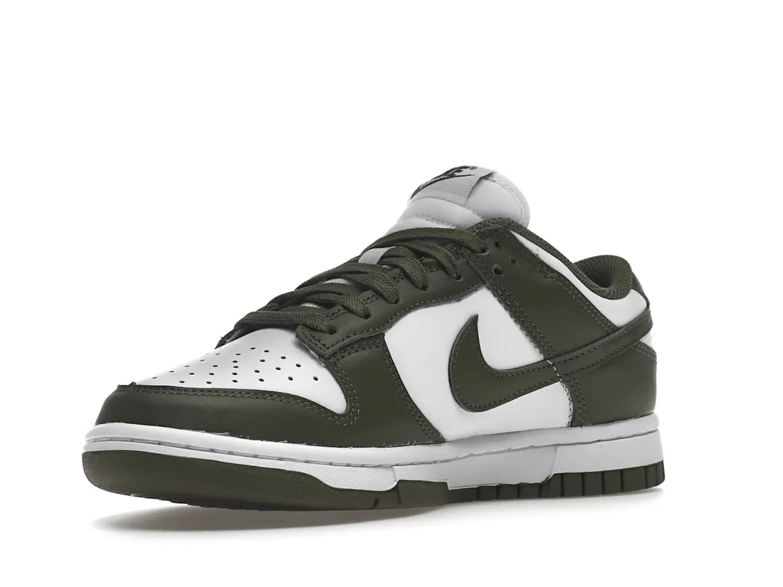 Nike Dunk Low
Medium Olive